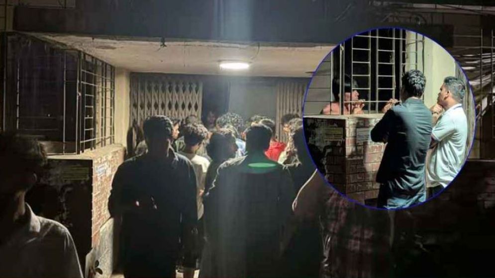 ছাত্রীর সঙ্গে আপত্তিকর অবস্থায় ধরা বিশ্ববিদ্যালয় কর্মকর্তা, অতঃপর