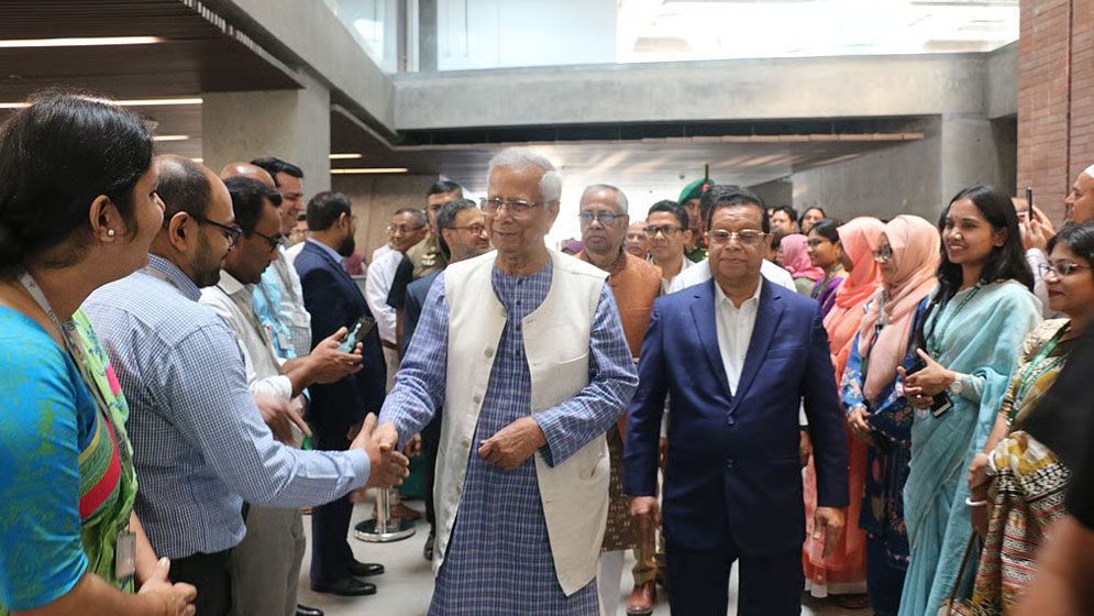 ইউনূসের ‘ভিভিআইপি’ মর্যাদা ৬ মাস নাকি ১ বছর থাকবে, জানা গেল