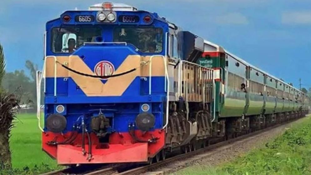 এবার ট্রেনের ভাড়া বাড়ছে
