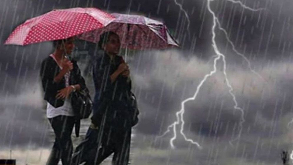 দুপুরের মধ্যে যেসব অঞ্চলে বজ্রবৃষ্টির আভাস
