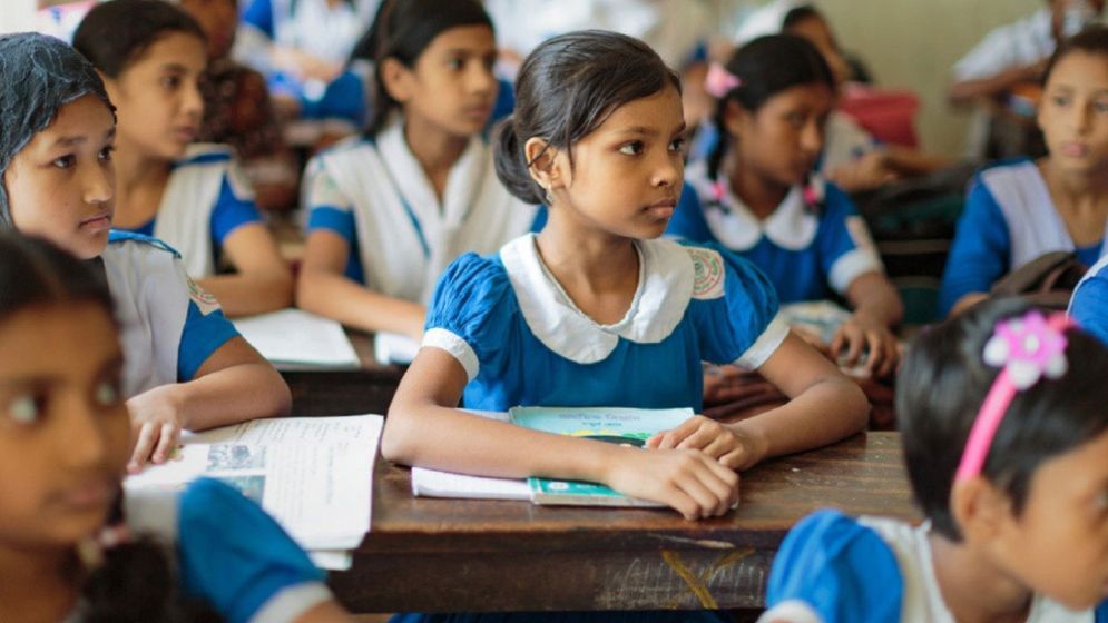 এক দিনের ছুটি দাবি প্রাথমিক বিদ্যালয়ে, অধিদপ্তরে আবেদন