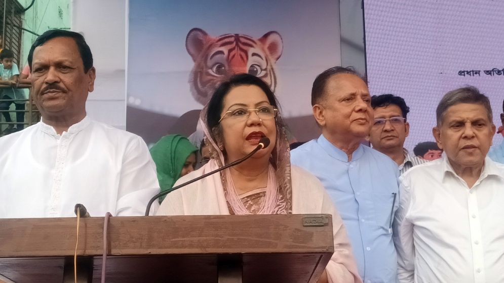 নতুন বিমান ও তৃতীয় টার্মিনাল চালু নিয়ে যা জানালেন মন্ত্রী রিতা