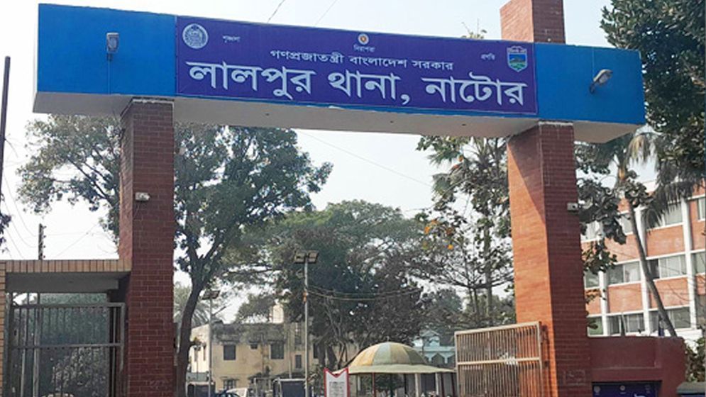 বিদেশি নাগরিকদের উত্ত্যক্ত করায় দুই টিকটকার আটক