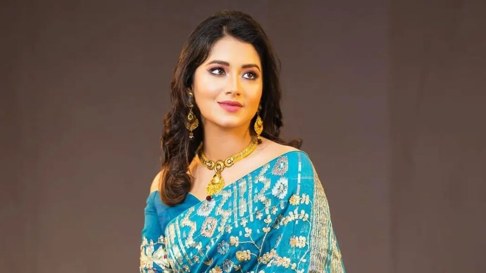 মায়ের মৃত্যুর আগে যেন আমার মৃত্যু হয়: ফারিণ