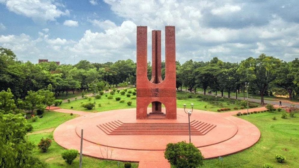 রাস্তা থেকে টেনেহিঁচড়ে জাবির এক শিক্ষার্থীকে ধর্ষণচেষ্টা