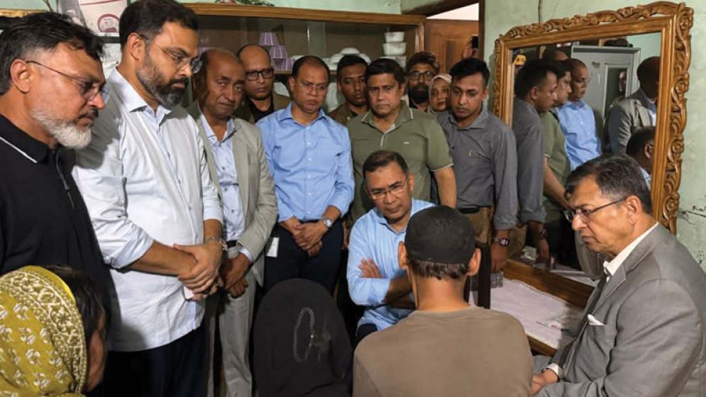 রামিসার বাসায় গেলেন প্রধানমন্ত্রী, দ্রুত তদন্তের আশ্বাস