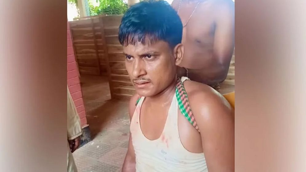 জেল থেকে বের হয়ে বাবাকে খুন