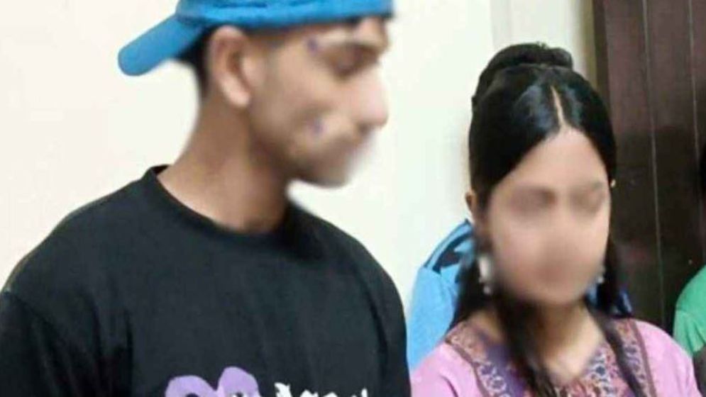 জাবিতে গিয়ে গাঁজা খাচ্ছিলেন আরেক বিশ্ববিদ্যালয়ের ২ ছাত্র-ছাত্রী
