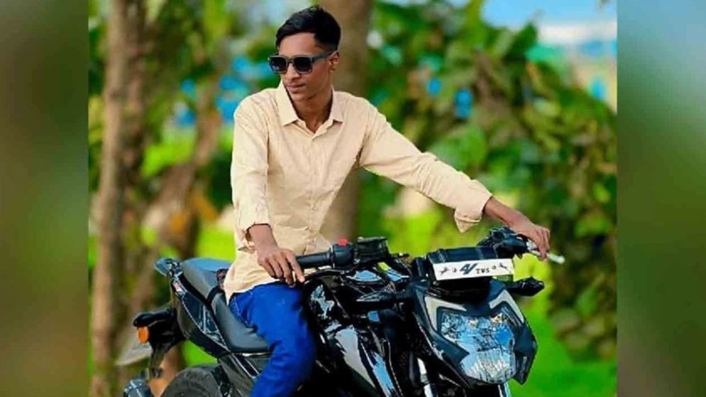 ভাগিনার হাতে খুন মামী, মরদেহের পাশে বসেই ফেসবুকে ‘লাস্ট স্টোরি’