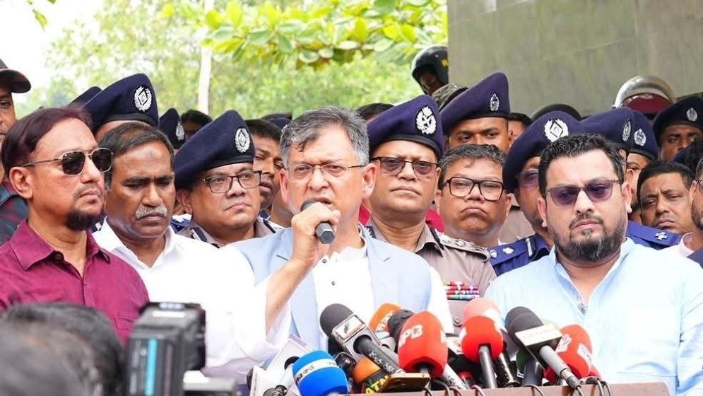 সন্ত্রাসীরা এই দুঃসাহস কীভাবে পেল