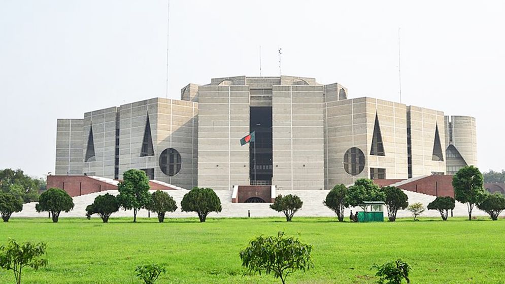 বিশেষ পর্যবেক্ষণে ৭০ এমপি