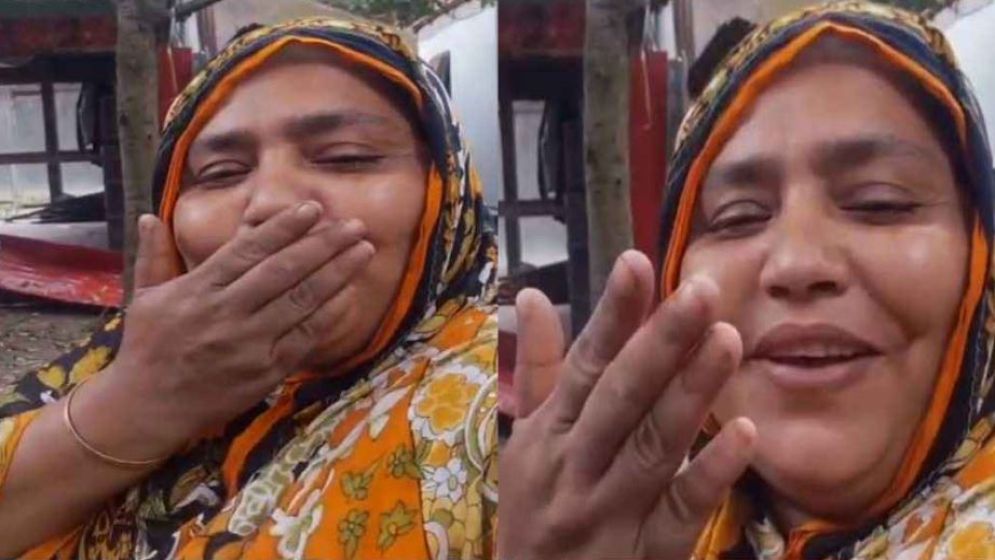 হঠাৎ নেতাকে ‘ফ্লাইং কিস’ দিলেন এই নারী, ঘটনা কী