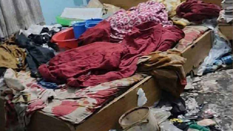 নোংরা ঘরেই থাকতেন মা, আট দিন আগে মরা মায়ের শরীরে পোকা ধরেছে