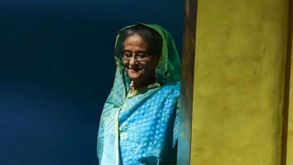 দেশে ফিরতে হাসিনার সামনে যে জটিল বাধা