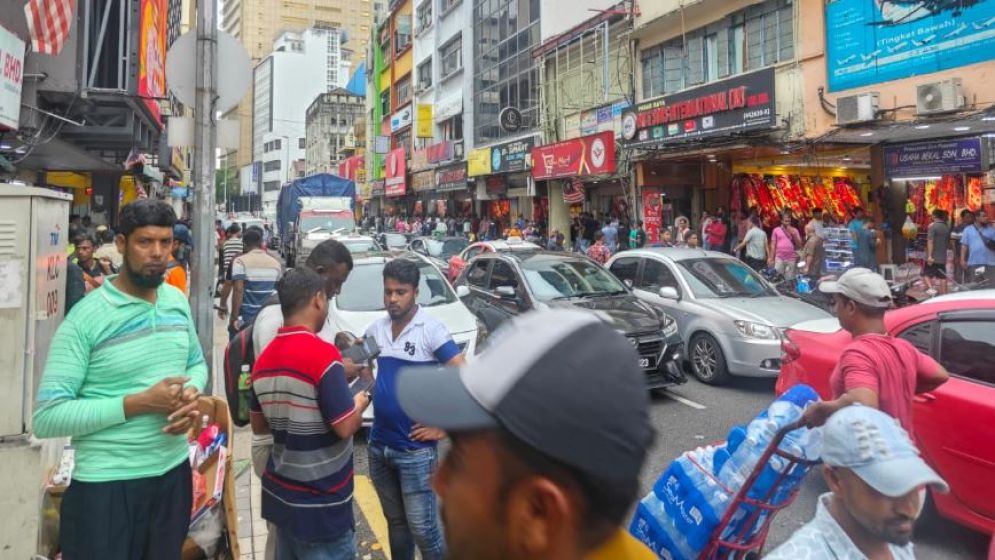 মালয়েশিয়ায় অবৈধ ব্যবসা ও ভিসা অপব্যবহারের বিরুদ্ধে কঠোর বার্তা