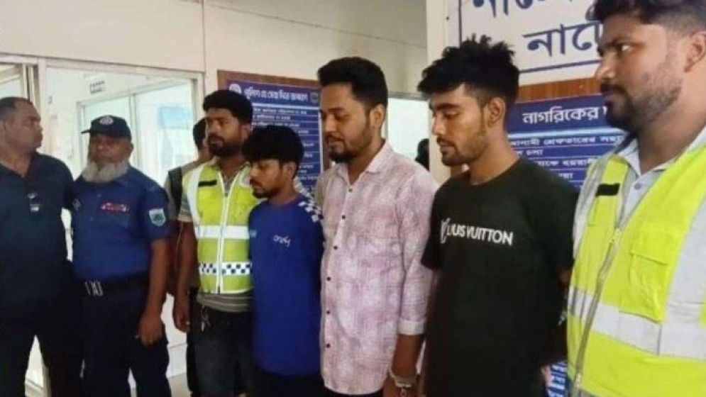 চিকিৎসাধীন শিশুর মাকে ধর্ষণ, তিন ওয়ার্ডবয় গ্রেফতার