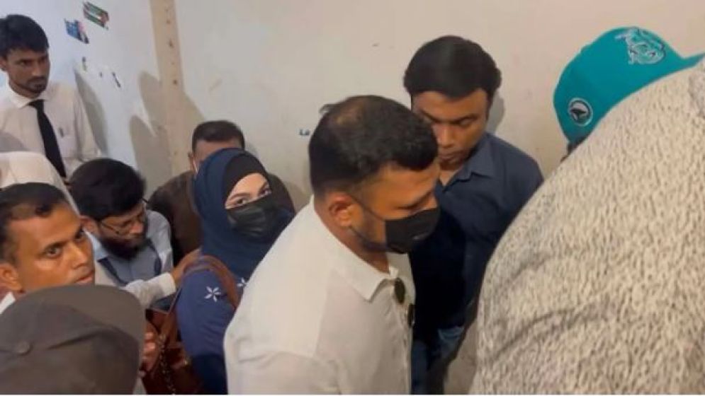 ব্যভিচারের অভিযোগের মামলায় ক্রিকেটার নাসির ও তামিমার প্রকাশ