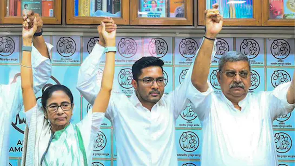 ‘অভিষেক না আমি, সিদ্ধান্ত নিতে হবে মমতাকে’