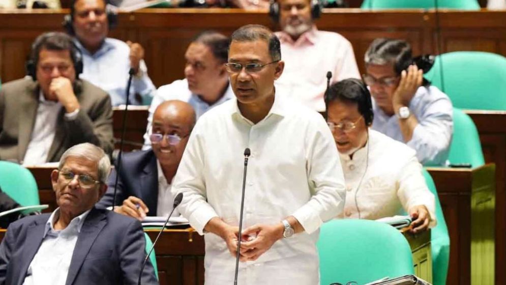 সরকারি চাকরিপ্রার্থীদের সুসংবাদ দিলেন প্রধানমন্ত্রী