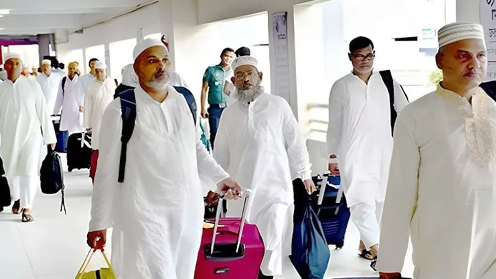 দেশে ফিরেছেন ৫৪৩২৩ হাজি, ৫০ জনের মৃত্যু