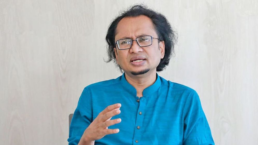 দিল্লির বিমানবন্দরে তথ্য উপদেষ্টার সঙ্গে কী ঘটেছিল