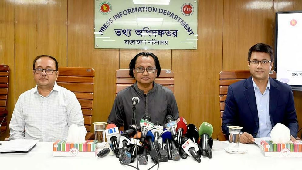 বেনজীরকে দেশে ফিরিয়ে আনার বিষয়ে নতুন তথ্য দিলেন উপদেষ্টা জাহেদ