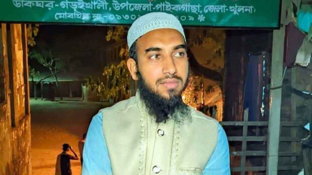 গভীর রাতে অন্যের স্ত্রীর সঙ্গে ধরা ইমাম, অতঃপর...