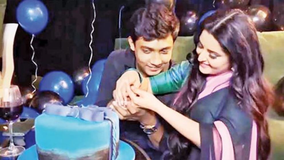 পরীমণি-কাণ্ডে বাধ্যতামূলক অবসরে পাঠানো হচ্ছে এডিসি সাকলায়েনকে