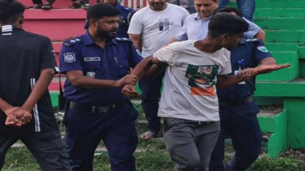 প্রধানমন্ত্রীর অনুষ্ঠানস্থলে জয় বাংলা জয় বঙ্গবন্ধু স্লোগান, আটক ১