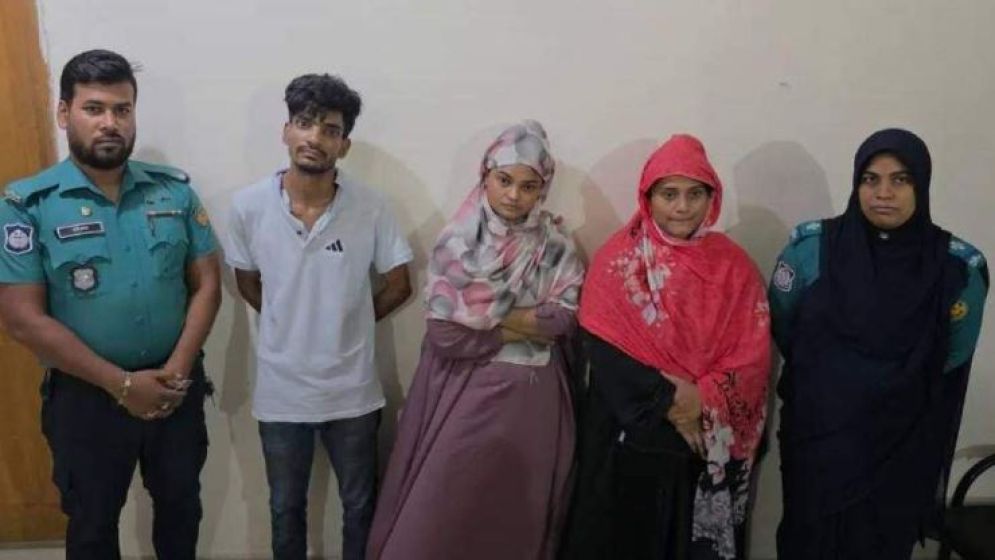 প্রেমের প্রলোভনে আটকে নির্যাতন, হানিট্র্যাপ চক্রের ৩ সদস্য আটক