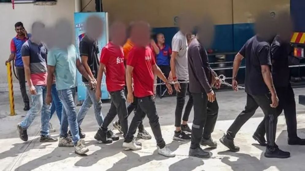 মালয়েশিয়ায় আটক ২৭০ প্রবাসী, লুকিয়েও রক্ষা হলো না বাংলাদেশির