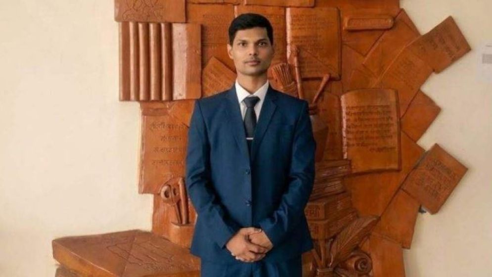 শিক্ষার প্রথম থেকে পুুলিশ ক্যাডারে ফার্স্ট হলেন ঢাবির বাচ্চু