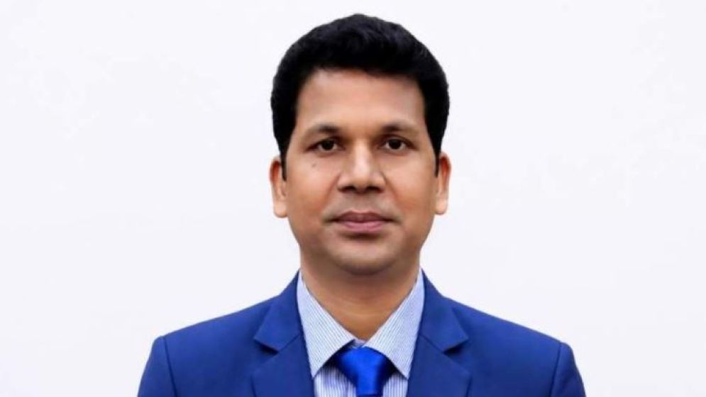 সিলেট যাওয়া হলো না নতুন ডিসির, ফিরলেন বিমানবন্দর থেকেই