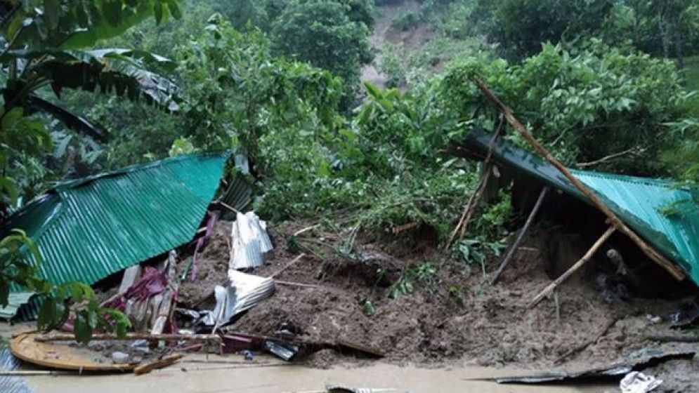 কক্সবাজারে পাহাড় ধসে ৮ রোহিঙ্গা ও বাংলাদেশির মৃত্যু