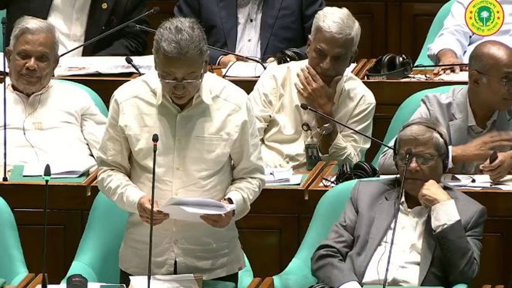 ক্ষতিগ্রস্ত ব্যাংকের আমানতকারীরা টাকা পাবেন কিনা, যা বললেন অর্থমন্ত্রী