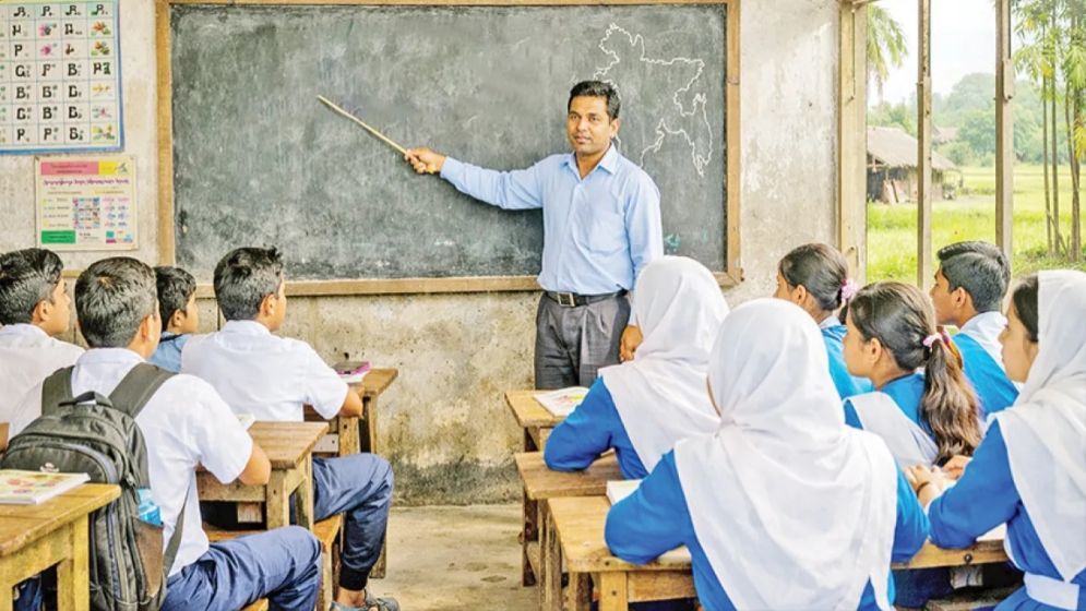 ৭০ হাজার শিক্ষক নিয়োগে আসছে গণবিজ্ঞপ্তি
