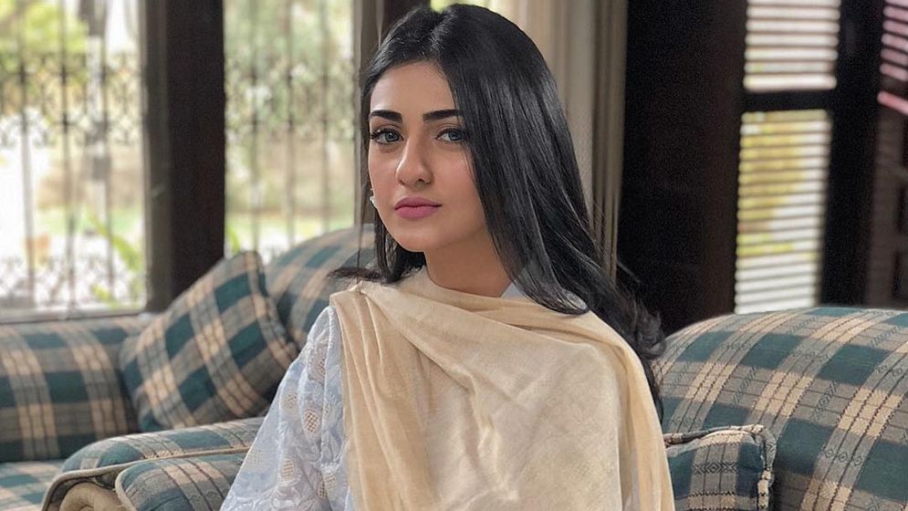 মাতৃত্বের অভিজ্ঞতা শেয়ার করলেন পাকিস্তানি অভিনেত্রী