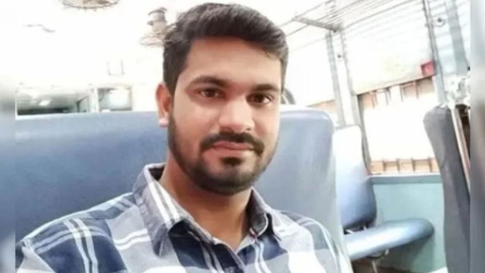 স্ত্রীর ছোড়া মোবাইলের আঘাতে স্বামীর মৃত্যু