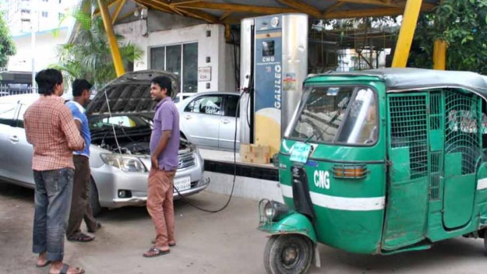 সারা দেশে সিএনজি ফিলিং স্টেশন বন্ধ রাখার ঘোষণা