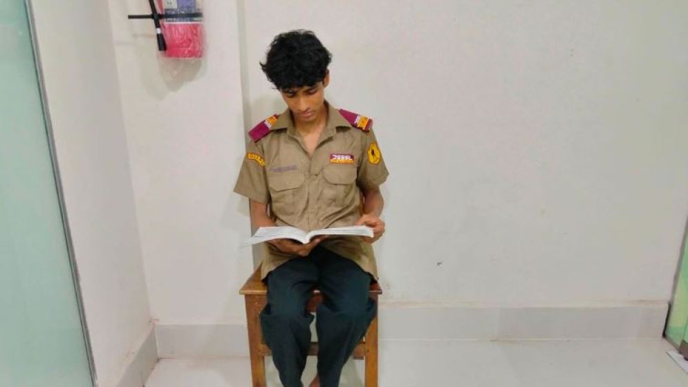 বিকেলে বাবার দাফন, রাতে এটিএম বুথে ডিউটি, সকালে এইচএসসি পরীক্ষা