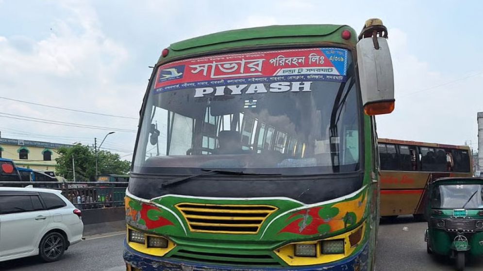 চলন্ত বাসে নারী যাত্রীকে ধর্ষণচেষ্টা, যেভাবে উদ্ধার করলো পুলিশ