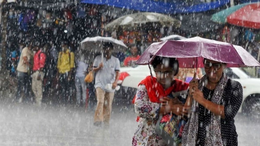 ঢাকাসহ ৯ জেলায় দুপুরের মধ্যে বজ্রবৃষ্টির আভাস