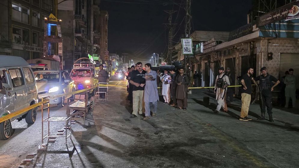 পাকিস্তানে ‘শান্তি সমাবেশ’ চলাকালে বিস্ফোরণ, নিহত ১৩