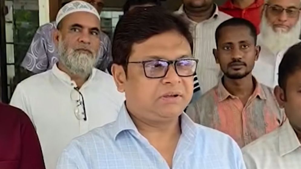 এক ভূমি অফিসের সব কর্মকর্তা বরখাস্ত, কারণ জানা গেল