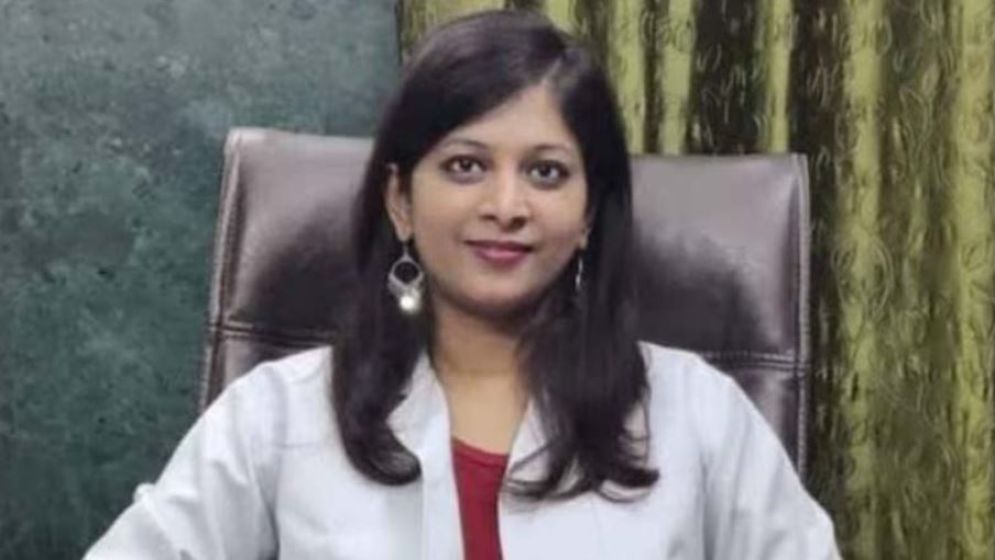 পঞ্চম তলার ফ্ল্যাট থেকে পড়ে নারী চিকিৎসকের রহস্যজনক মৃত্যু