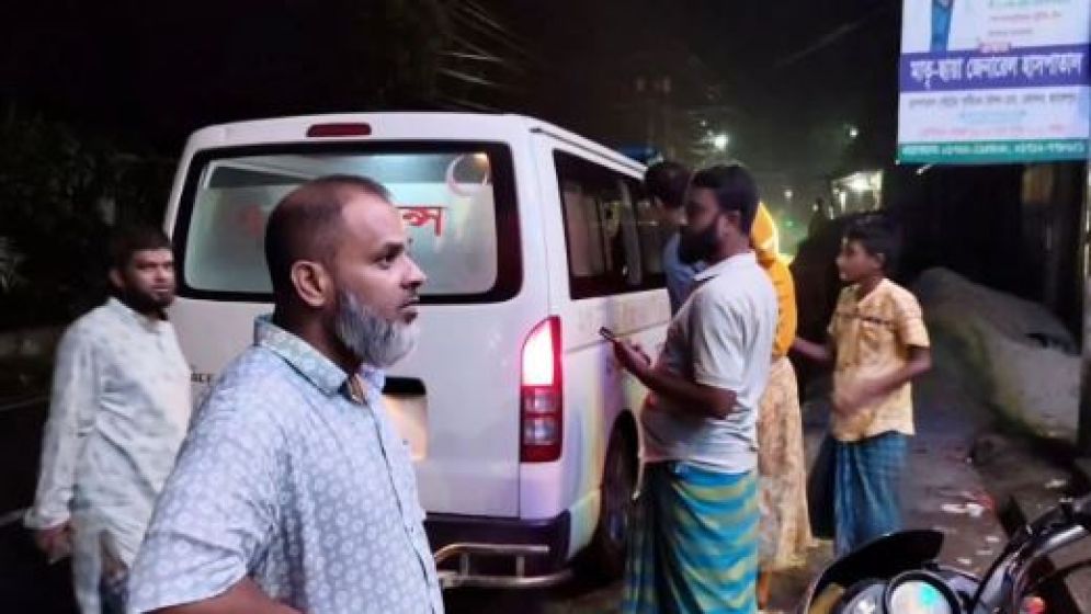 ‘জিনের বার্তা’ বিশ্বাস করে কবর খুঁড়ে লাশ উত্তোলন করার পর যা ঘটল