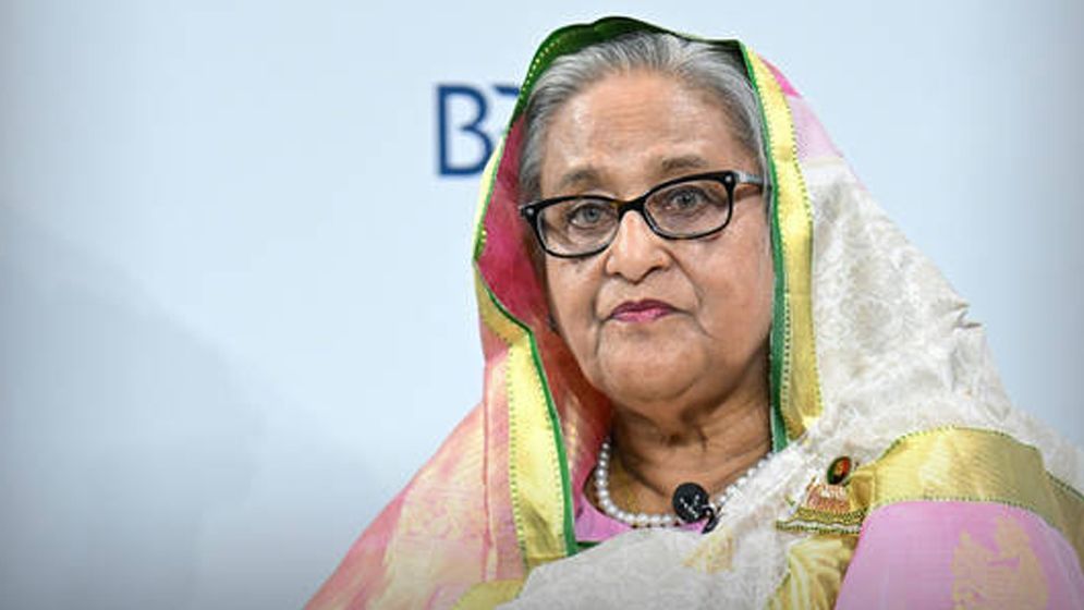 পালানোর সময় হাসিনার সহযাত্রী কারা ছিলেন?