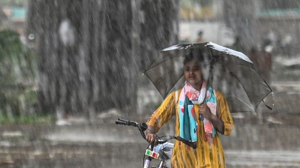 ঢাকাসহ যেসব অঞ্চলে বজ্রবৃষ্টির আভাস