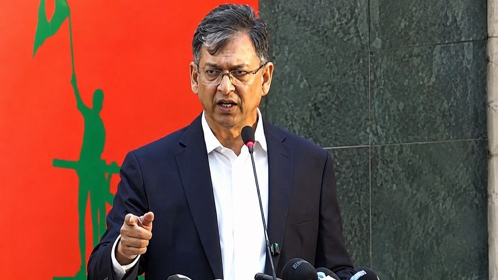 আ.লীগ এবং শেখ হাসিনার রাজনৈতিক দাফন হয়েছে: সালাহউদ্দিন আহমদ