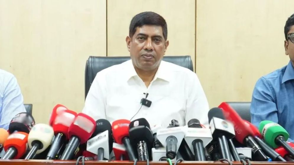 প্রধানমন্ত্রীর খালাতো ভাইয়ের সোয়া কোটি টাকা ছিনতাই, যা বললো ডিবি